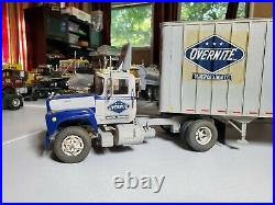 1/25 AMT Mack R600 OverNite Pup Trailers Convertor Dolly Nice Built Weathered