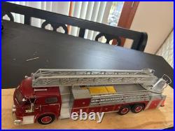 1/25 Built AMT American Lafrance Custom Ladder Build