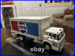 1/25 Built AMT Ford C600 Pepsi Delivery Truck