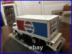 1/25 Built AMT Ford C600 Pepsi Delivery Truck