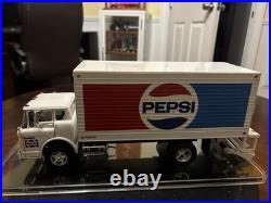 1/25 Built AMT Ford C600 Pepsi Delivery Truck