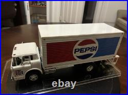 1/25 Built AMT Ford C600 Pepsi Delivery Truck