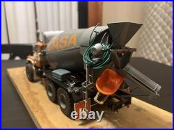 1/25 Built Mack DM800 Cement Mixer