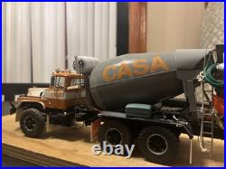 1/25 Built Mack DM800 Cement Mixer