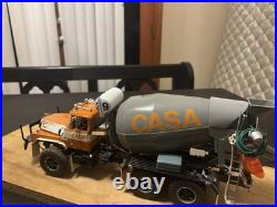 1/25 Built Mack DM800 Cement Mixer
