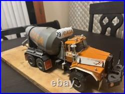 1/25 Built Mack DM800 Cement Mixer