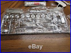 1/25 Original Amt 1962 Ford Falcon Unbuilt Model With Display Box Kit # S1062