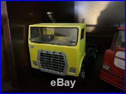 1/25 Resin Ford W Day Cab Nice Junkyard truck Yellow Ford ONLY Over 300 Trucks