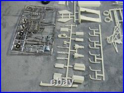 1/25 Scale Amt 1976 Ford Pinto/mercury Bobcat 2-in-1 Funny Car White Model Kit