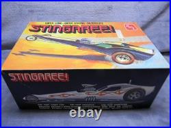 1/25 Scale Amt Original Vintage Stingaree White Dragster Model Kit #t198-mib