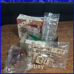 1/32 Ford LTL9000 Semi Truck Snap-Fit Model By AMT / ERTL