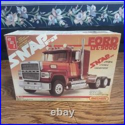 1/32 Ford LTL9000 Semi Truck Snap-Fit Model By AMT / ERTL