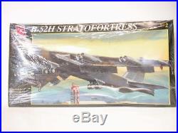 1/72 AMT ERTL B-52H Stratofortress Plastic Scale Model Kit Factory Sealed