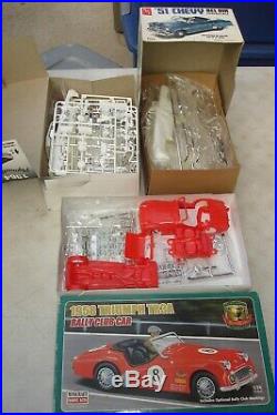 1 LOT (11) PLASTIC MODEL CAR KITS (builders)