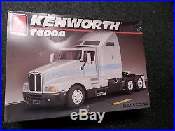 2 AMT ERTL AERODYNE COE Model kit KENWORTH Truck Kit 1/25 SCALE USA T600A