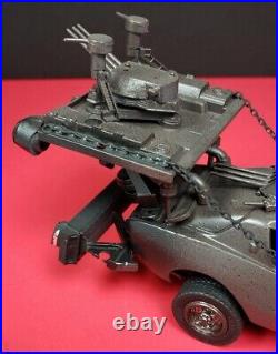 2 Very Unique Post Apocalyptic Custom Built Models 125 Scale Diorama