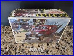 32 Ford Vicky Bonnie & Clyde 1/25 AMT T220-200 Model Kit MIB NEW