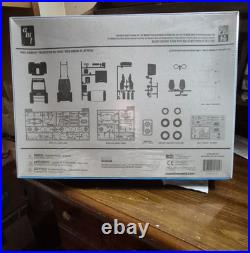 33 Willys Coupe Ohio George Montgomery's SEALED DELUXE EDITION 1/25 scale kit
