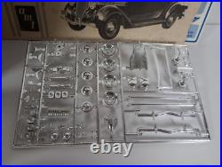 36 Ford Coupe Roadster AMT 125 Model Kit 2336 Parts Lot