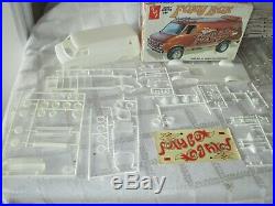 3-1970's-amt Custom Van Model Kits-chev-ford-huyer Hut-foxy Box-cuckoo Nest