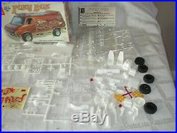 3-1970's-amt Custom Van Model Kits-chev-ford-huyer Hut-foxy Box-cuckoo Nest