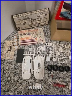 63 Ford F-100 Pickup Truck 1963 1/25 Model Kit AMT Vintage MIB NEW Unbuilt