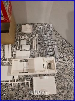63 Ford F-100 Pickup Truck 1963 1/25 Model Kit AMT Vintage MIB NEW Unbuilt