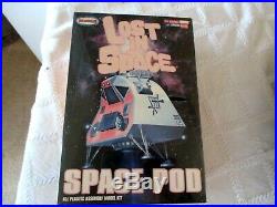 7- Space-sci-fi- Spacecraft Model Kits- Space 1999- Lost In Space- Star Wars Toy