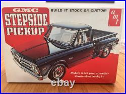 AMT72GMC, Step Side Pick Up, 2in1, model Kit. Open Good. Issued 1972 T409