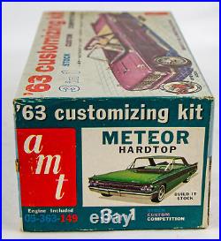 AMT 05-363-149 Mercury Meteor Hardtop 1963 Custom 125 Scale Model Car Kit