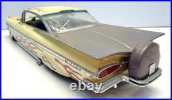 AMT 125 1959 Chevrolet Impala Lowrider John Klaver Collection Built Model Kit
