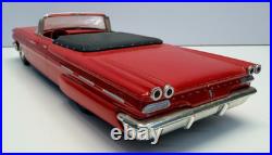 AMT 125 1960 Pontiac Bonneville Convertible Vintage John Klaver ProBuilt Model