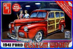 AMT 125 Scale 1941 Ford Woody Street Rod Model Kit