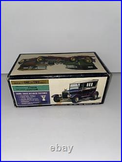 AMT 1927 Ford Touring T 1/25 Scale As pictured