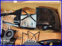 AMT 1937 Cord 812 S/C Classic Masterpiece 112 scale model