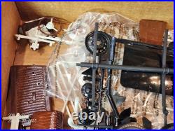 AMT 1937 Cord 812 S/C Classic Masterpiece 112 scale model