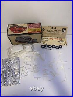 AMT 1940 Ford Sedan Joker 1/25 scale Model Car Kit