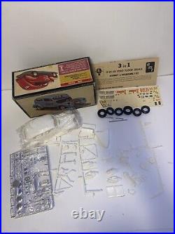 AMT 1940 Ford Sedan Joker 1/25 scale Model Car Kit