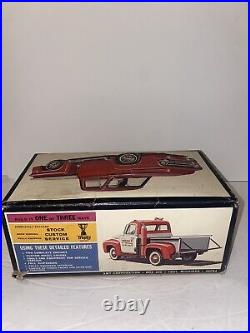 AMT 1953 Ford Pick-Up Wild-Kat Car Model Kit