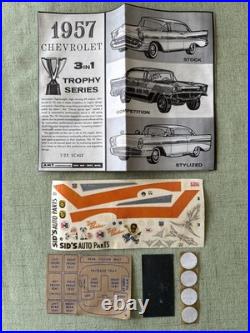 AMT 1957 Chevy 2-Dr 3-in-1 Hardtop 1/25 Scale Kit T-757-200 (1963) NIOB