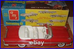 AMT 1958 Pontiac Bonneville Convertible 125 Scale Kit 6PK Nice Built in Box 58