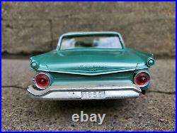 AMT 1959 Ford Galaxie Fairlane 500 Dealer Friction Promo 125 Plastic Model Car