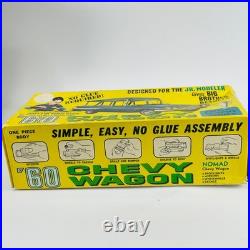 AMT 1960 Chevy Nomad Wagon Model Kit 1/25 Scale Jr. Trophy Series 04-740-100