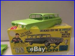 AMT 1960 Chevy Wagon-4 Door Nomad JR Trophy Series 1/25 Scale Kit-Model Car