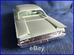 AMT 1960 Ford Galaxie Starliner Hardtop Vintage Screw Chassis Model Kit Promo
