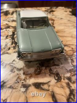AMT 1960 Ford Starliner