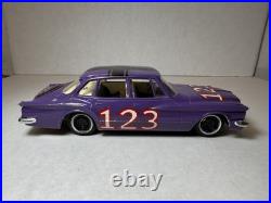AMT 1960 Valiant 4 Door 1/25 Model Kit Original #9060 139 & Box BUILT RARE