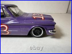 AMT 1960 Valiant 4 Door 1/25 Model Kit Original #9060 139 & Box BUILT RARE