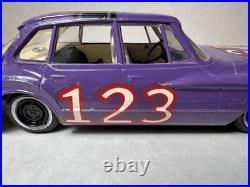 AMT 1960 Valiant 4 Door 1/25 Model Kit Original #9060 139 & Box BUILT RARE