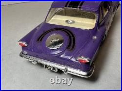 AMT 1960 Valiant 4 Door 1/25 Model Kit Original #9060 139 & Box BUILT RARE